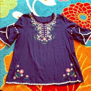 Embroidered bell sleeves shirt!!